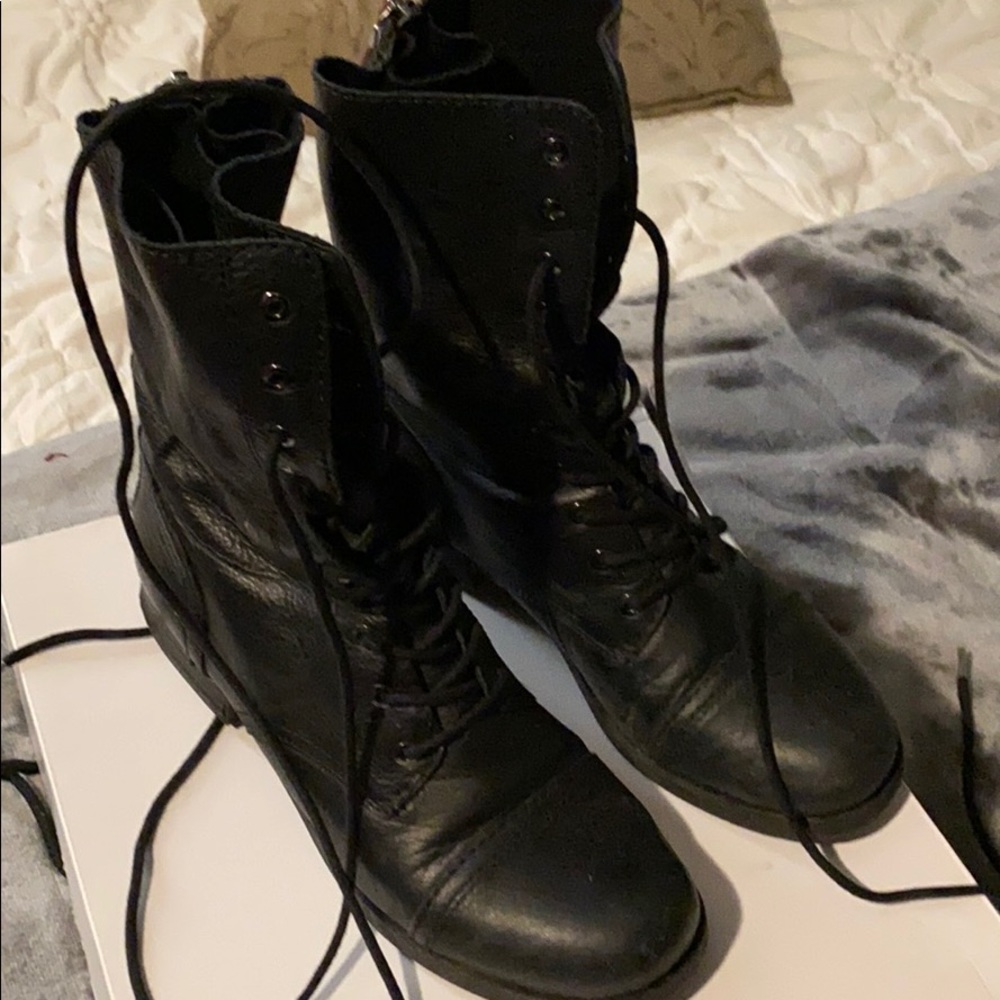 Combat boots